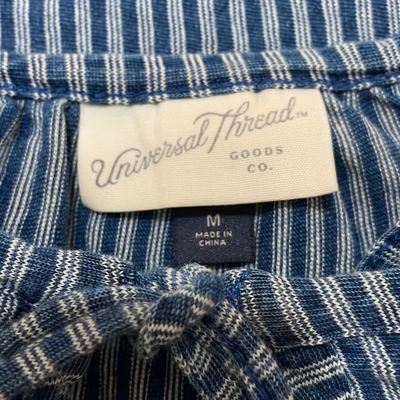 Universal Thread Striped Top - Picture 7 of 7